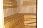 Деревянная баня из клееного бруса. Отделка парной, полок, потолок, деревянные светильники